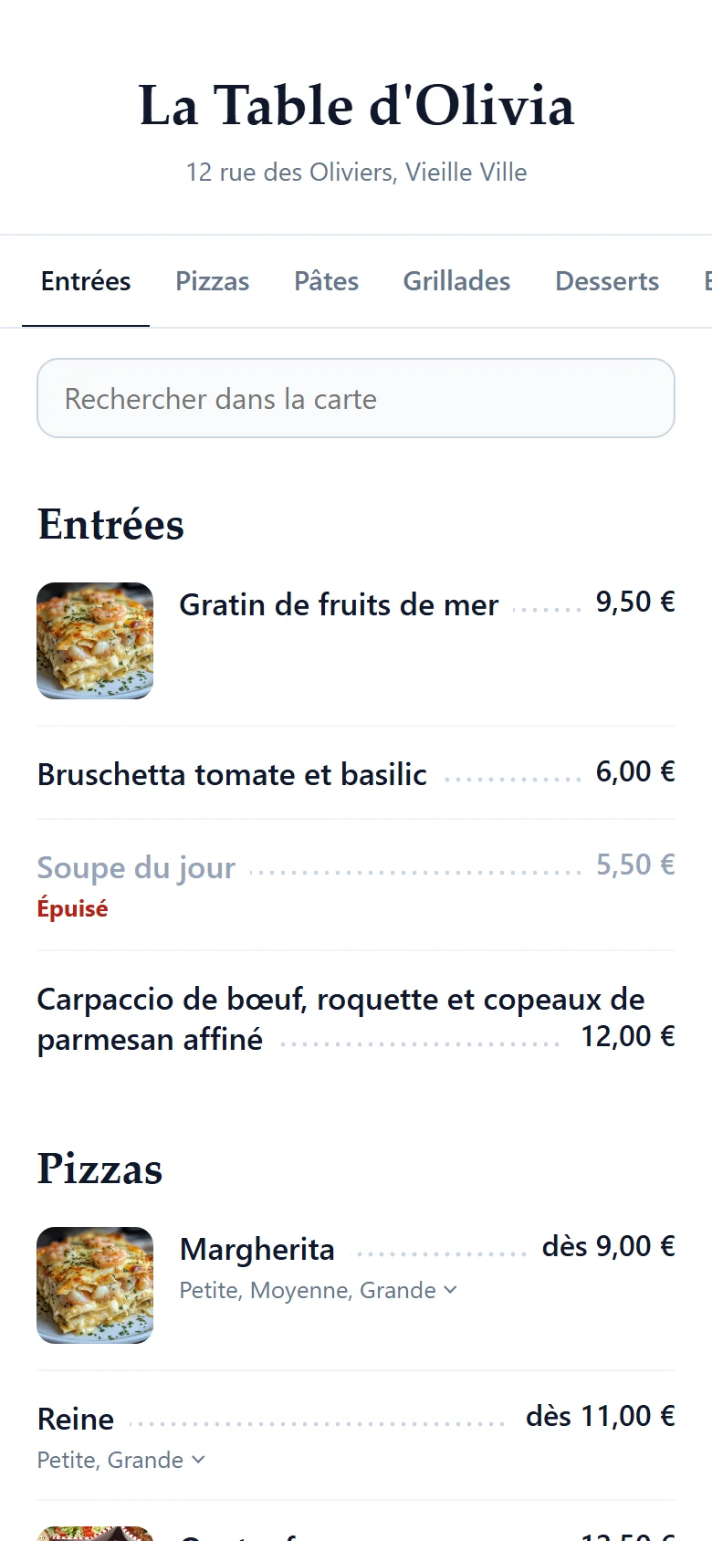 La carte d'un restaurant telle qu'elle s'ouvre sur le téléphone d'un client : le nom et l'adresse de l'établissement, les rubriques, une barre de recherche, et chaque plat relié à son prix — avec un plat signalé épuisé.